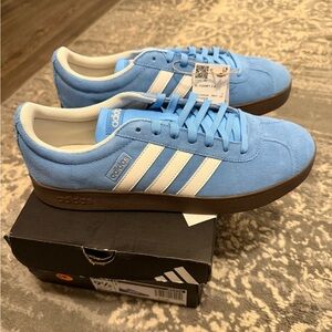Adidas VL Court 2.0 in Blue and White